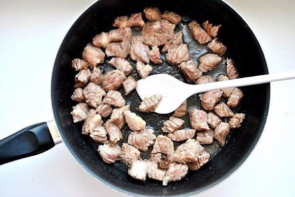 ВКУСНЕЙШИЙ ЛАГМАН.Ингредиенты: 1,5 литра мясного бульона; 500 г телятины; 300 г лапши; 2 сладких ... - 5