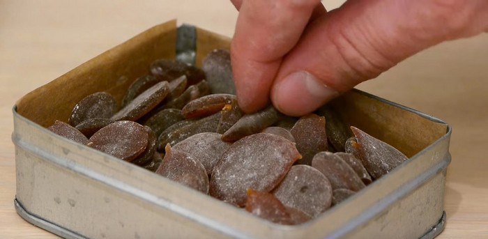 ДЕЛАЕМ НАТУРАЛЬНЫЕ ЛЕДЕНЦЫ ОТ КАШЛЯ. Лекарства нынче дорогие. И далеко не всегда эффективные. ...
