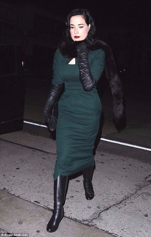 Celebrity style: Dita Von Teese - 4