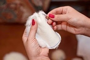 Шьем тепленькие варежки. Материалы: - искусственный мех, ткань для подкладки; - картон для выкройки; ... - 8
