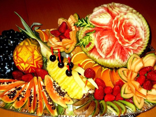 ))).Карвинг из овощей и фруктов.Карвинг слово не русское, произошло от carving - вырезание. ... - 11