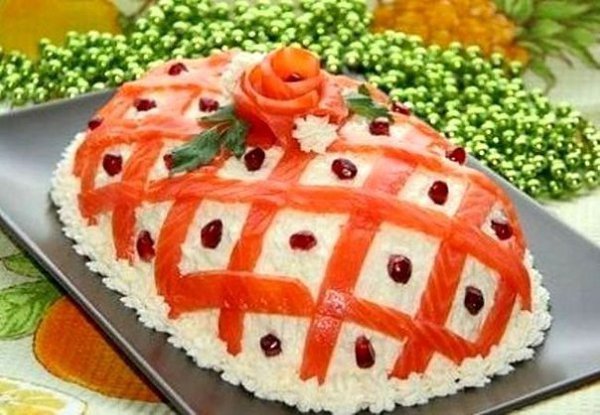 9 вкусных салатов.Салат «Черепаха».Ингредиенты: яйца – 4 шт. мясо куриное (копченое) – 150 г ... - 6