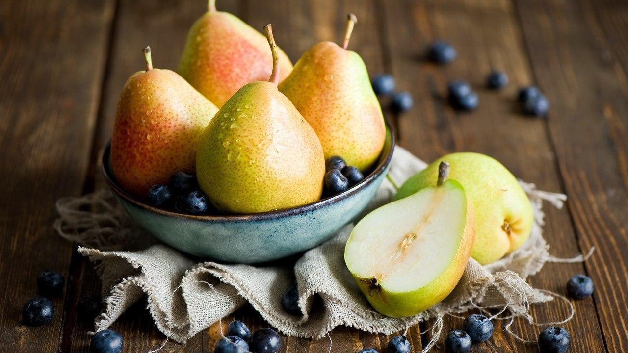 Естественный фруктовый антибиотик. Груша – источник витаминов группы В, витаминов С, Р, РР; содержит ...