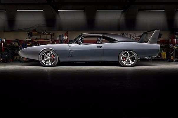 1969 Dodge Daytona Is Really A 2006 Charger SRT8.: : Chrysler Hemi Gen III ... - 4