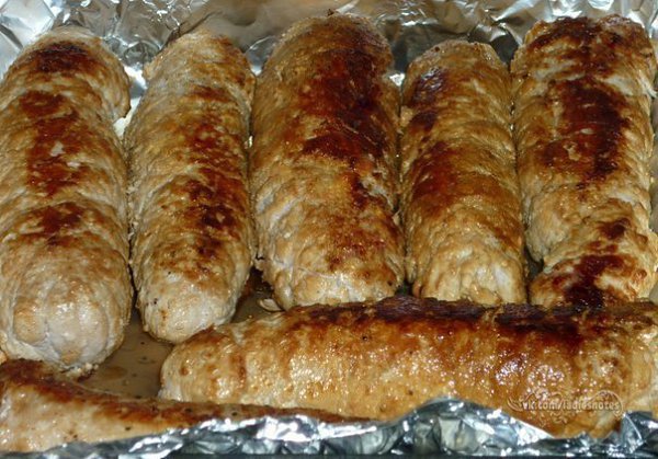 Мясные рулетики. Мясные рулетики - блюдо, с которым можно экспериментировать бесконечно, выбирая ...