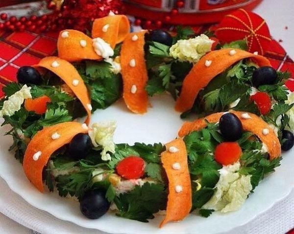 Топ-9 вкуснейших салатов к новогоднему столу.1) Салат