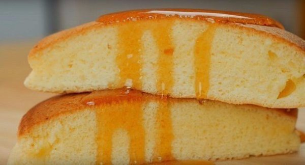 Ты больше не захочешь готовить оладьи иначе! Золотой рецепт. Вкусные пышные оладьи Ингредиенты: 5 ... - 9