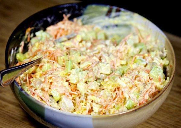 Салат с морковью по-корейски. Вкуснейший рецепт салата с нежными кусочками курицы, свежими огурцами, ... - 8