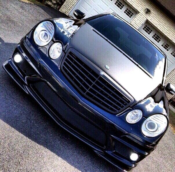 Mercedes-Benz E63 AMG W211