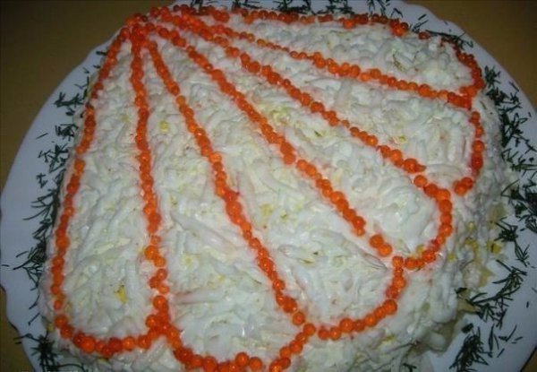 Салаты с крабовыми палочками (мясом). 1. Салат