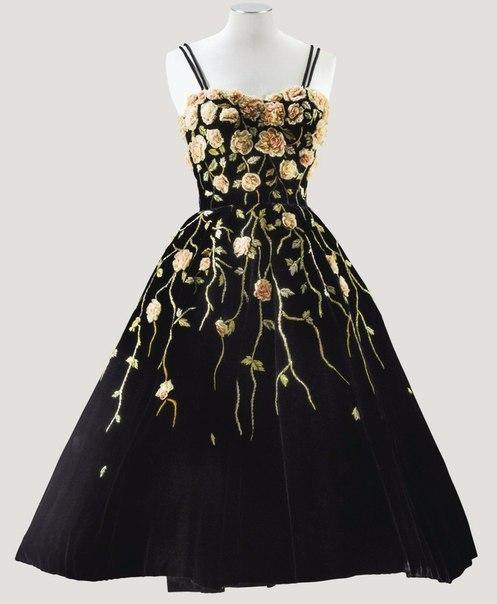    Balmain 1953 .