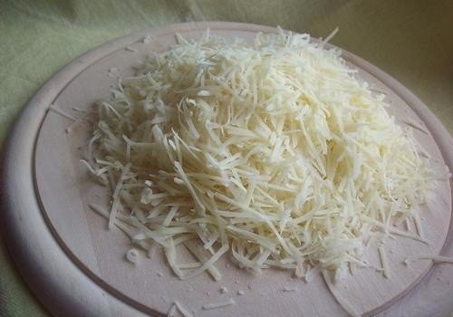 Слоеный пирог с сыром.Этот слоеный пирог с сыром выглядит очень необычно, а потому его вид не только ... - 3