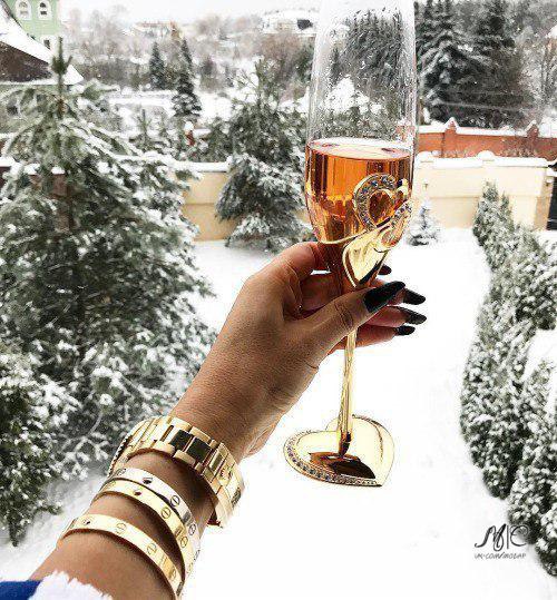    .  ,  .  ,   .   ,   ...