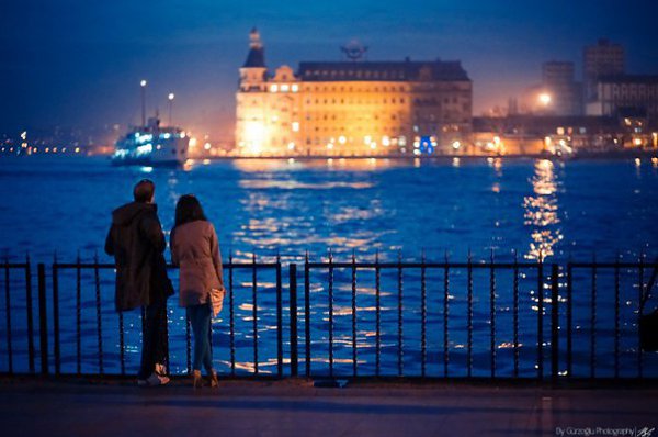 — Знаешь, почему я один? — спросил ОН, — Со временем привыкаешь и стирать, и готовить….— А знаешь, ...
