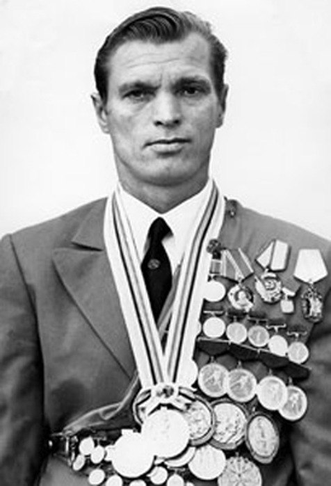 Борис Шахлин советский гимнаст, семикратный олимпийский чемпион. 85 лет со дня рождения. Борис ...