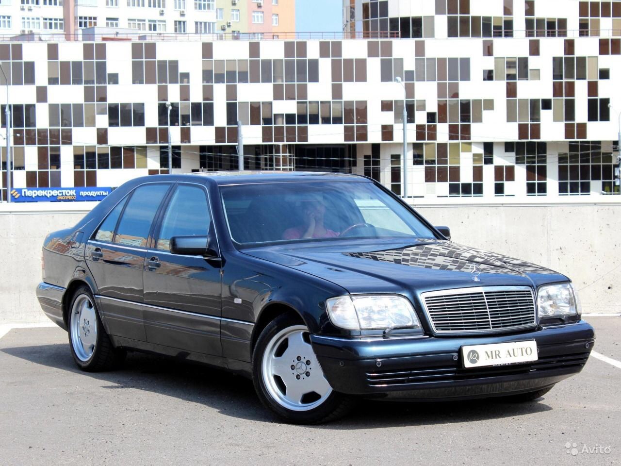 Mercedes-Benz - 12  2016  05:17