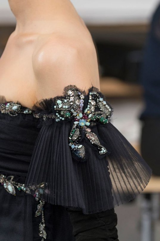 Chanel couture. - 3