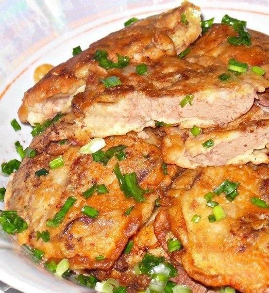 Куриная печень в сметанно-чесночном кляре. Ингредиенты: Печень куриная -500 г Мука пшеничная -4 ст. ...