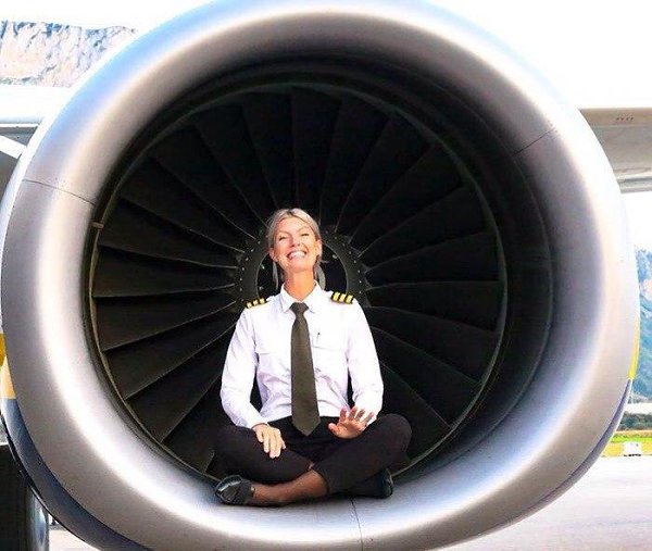 Мария Петтерссон — девушка-пилот Boeing.Мария Петтерссон (Maria Pettersson), работающая в бюджетной ... - 5