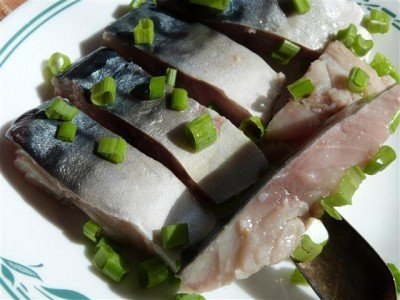 Нежная малосольная скумбрия за 48 часов.На 2-3 шт.свежемороженной крупненькой скумбрии ...