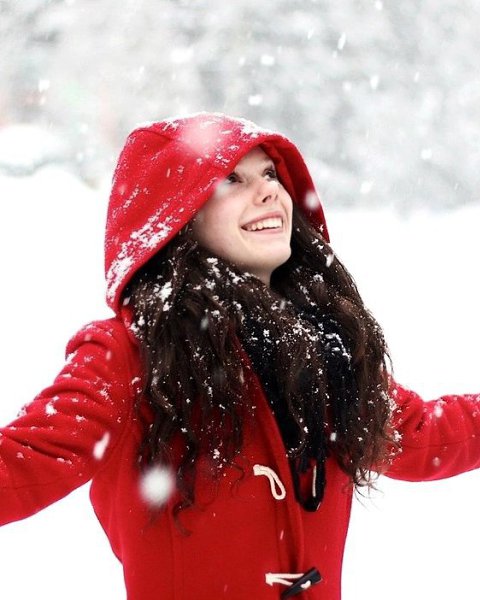 … А ведь уже скоро на землю ляжет первый настоящий снег, на площадях появятся первые наряженные ... - 6