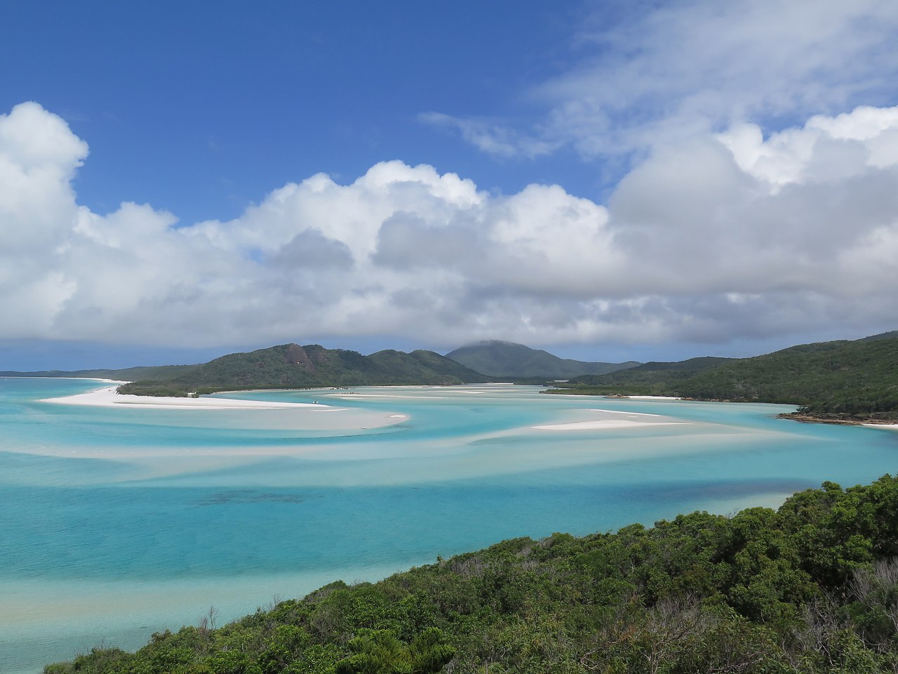.  Whiteheaven Beach.    . 7      ... - 3