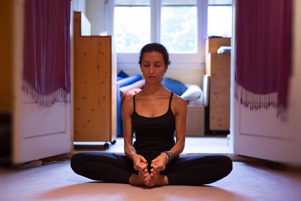 Комплекс йоги для улучшения самочувствия и активации энергии. Комплекс асан от Яны Селицкой, которые ... - 8