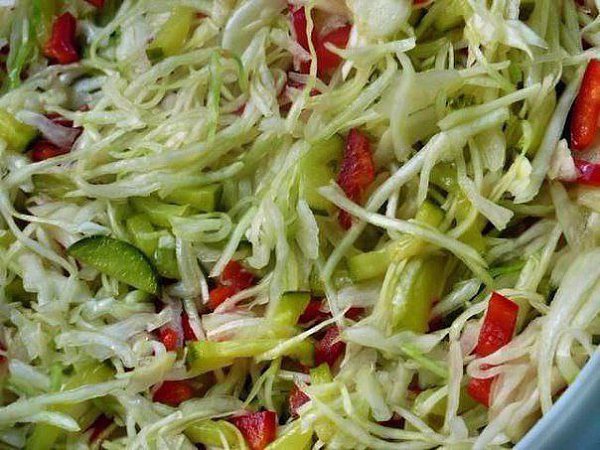 Очень простой салат, но как вкусно! Яркий, очень красивый! КАПУСТКА