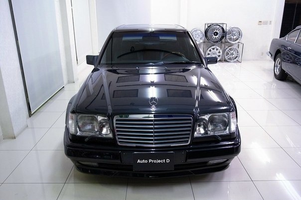 Mercedes-Benz E500 AMG W124