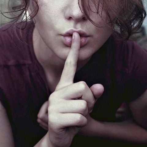 Не говорите, что у вас всё хорошо - не злите людей. Не говорите, что у вас всё плохо, и как вам ...