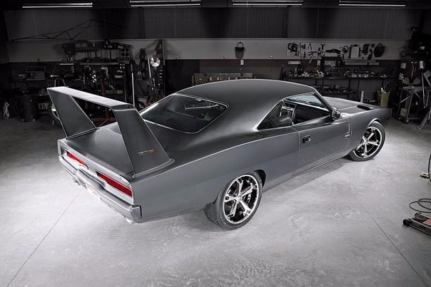 1969 Dodge Daytona Is Really A 2006 Charger SRT8.: : Chrysler Hemi Gen III ... - 2