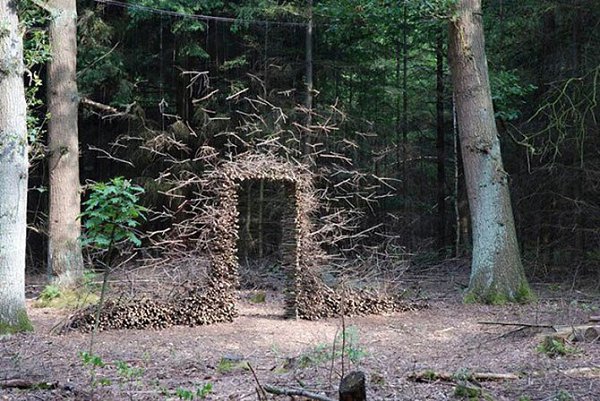 ))). Ëýíä - àðòËýíä-àðò (îò àíãë. land art — ëàíäøàôò-èñêóññòâî) – íàïðàâëåíèå â èñêóññòâå, ... - 17