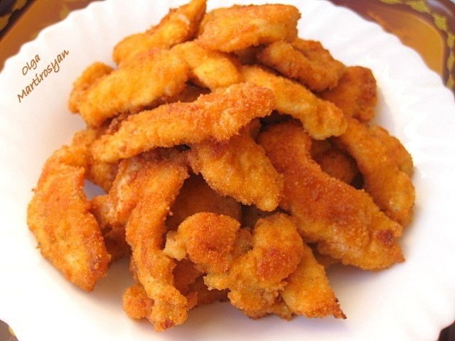 Куриные стрипсы.Куриные грудки(3 шт), помыть, обсушить, нарезать полосками. Сбрызнуть лимонным ...