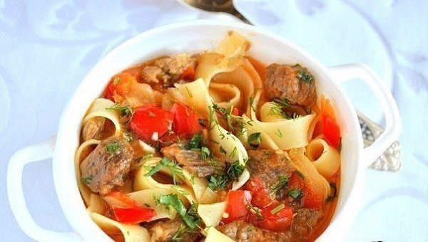 ВКУСНЕЙШИЙ ЛАГМАН.Ингредиенты: 1,5 литра мясного бульона; 500 г телятины; 300 г лапши; 2 сладких ... - 4