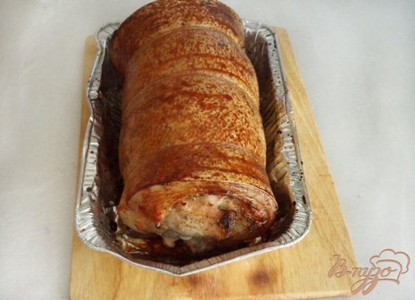 Мясной рулет.Ингредиенты:Корейка 1 кг.Грудинка свиная 1 кг.Специи для мяса 2 ст. л.Соль 1 ч. л.Мед ... - 10