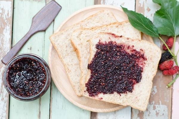 ВКУСНОЕ ВАРЕНЬЕ.7 РЕЦЕПТОВ.Повидло из желтых слив сливы желтые – 2 кг; сахар – 1 кг; вода – 150 мл; ... - 7