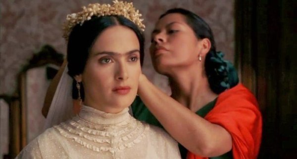 Список фильмов про сильных духом женщин: 1. Дьявол Носит Прада (2006) 2. Железная Леди (2011) 3. ... - 5