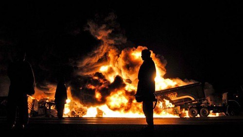РАЗРУШИТЬ МОСТ - ПОРОЮ, ТАК ЛЕГКО.... СОЖЖЕШЬ ЕГО - НАЗАД НЕ ОБЕРНЕШЬСЯ... ЛЕГКО УПАСТЬ, ВЗЛЕТАЯ ...