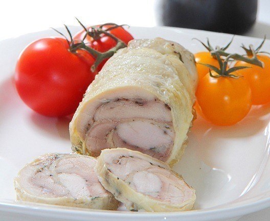 Куриные рулетики на пару - очень вкусное и полезное блюдо. .Итого на 100 грамм - 101.11 ккал: ...