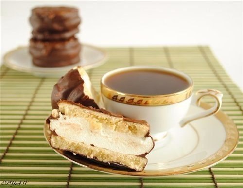 Пирожное «А-ля Choco-Pie».Ингредиенты:тесто:1-1.5 ст. муки120 гр. сливочного масла100 гр. сахарной ... - 2