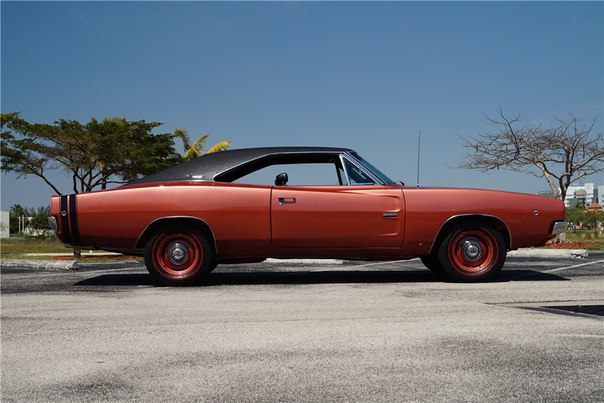 1968 Dodge Charger R/T - 2