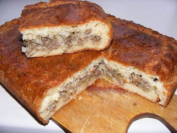 КАПУСТНО-МЯСНОЙ ПИРОГ. ИНГРЕДИЕНТЫ: 200 гр. маргарина или масла, 250 гр. творога, 3 яйца + 1 на ...