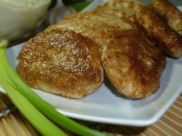 Котлеты для диеты -даже не знаю, какие они более – полезные или вкусные... Пропорции такие - ...
