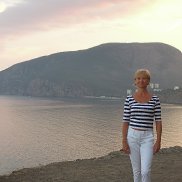 Elena, 57 , 