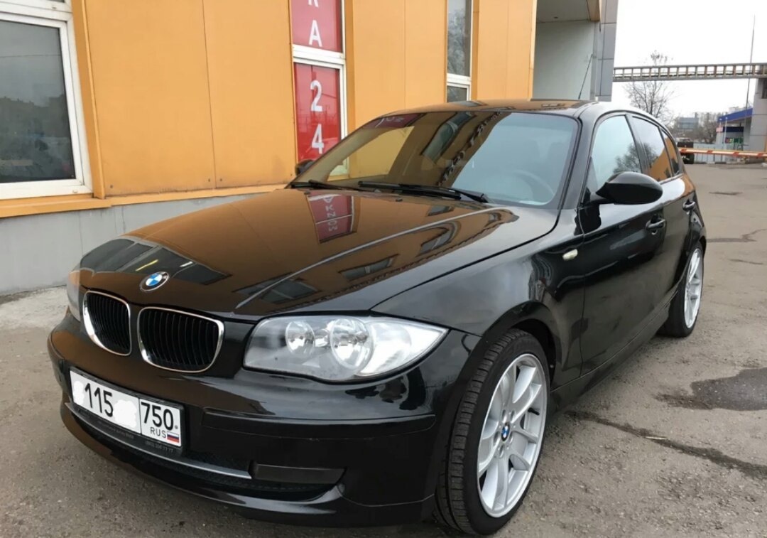 BMW 1  116i. 1.6 , 115 .. 2009.  110500 .   5 .  425..  ...