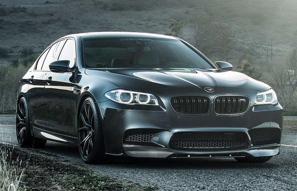 BMW M5 F10 by Vorsteiner