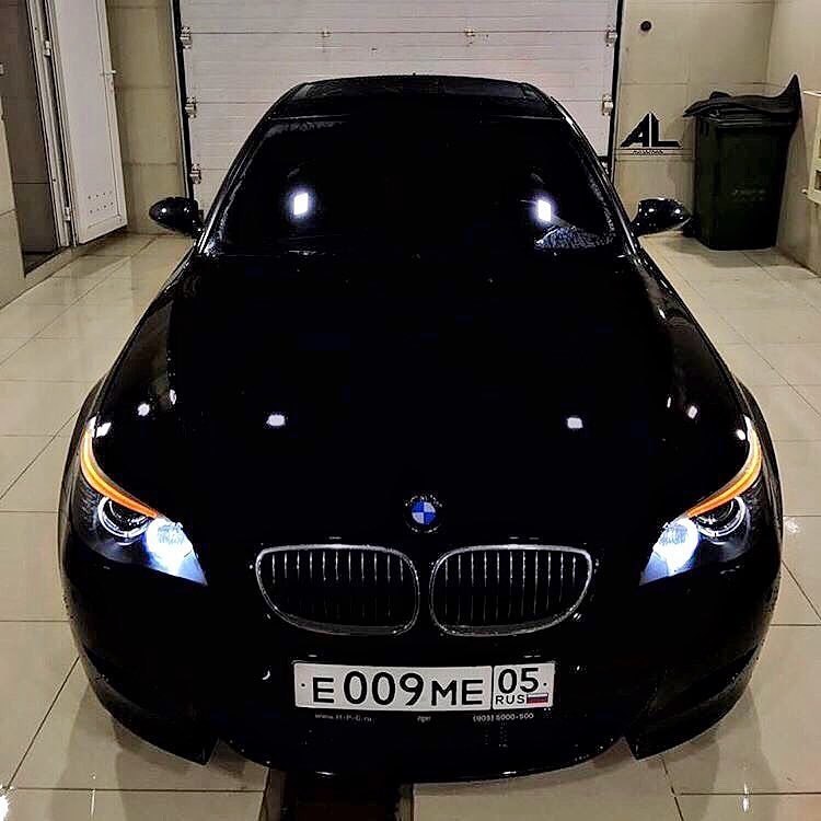 BMW M5 V10