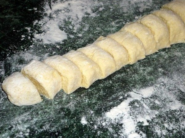 Ленивые вареники.Очень вкусное и простое в приготовлении блюдо. Маленькие детки очень любят такие ... - 4