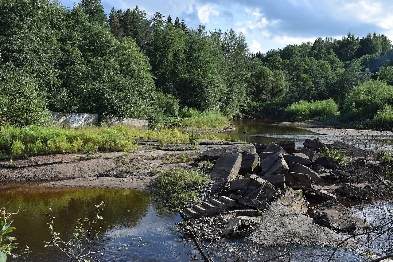 Советские водопады кировская. Водопад в Советске Кировской. Каркино Киров.