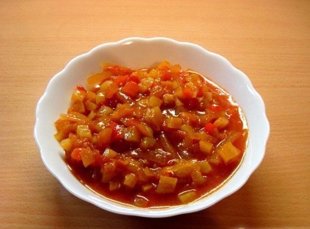 Салат из помидоров и кабачков на зиму.Этот вкусный салат мы всегда съедаем очень быстро, поэтому ...